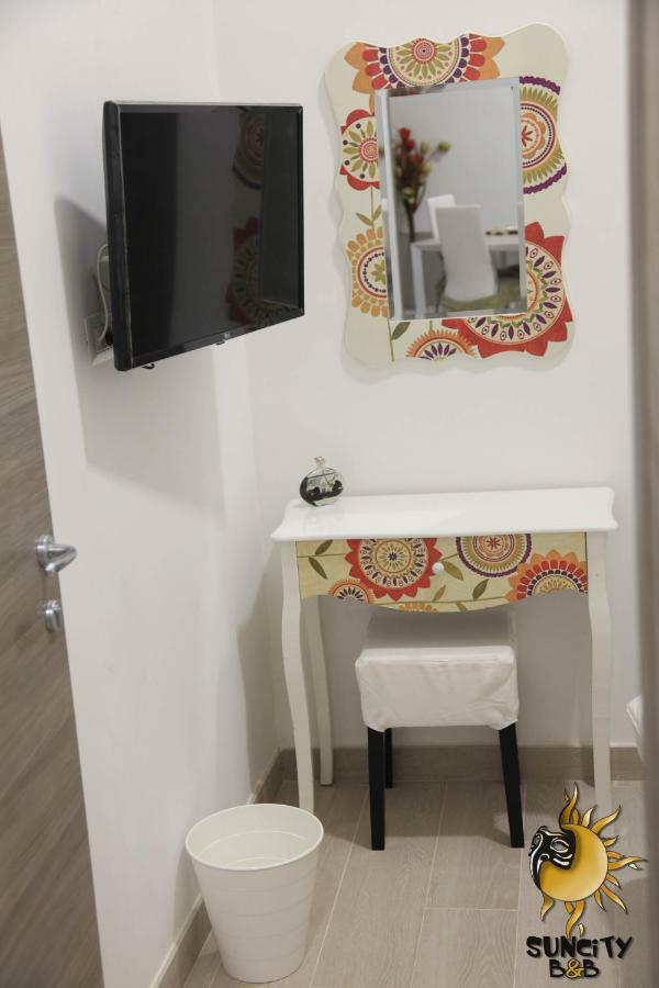 Suncity Couette-café Naples