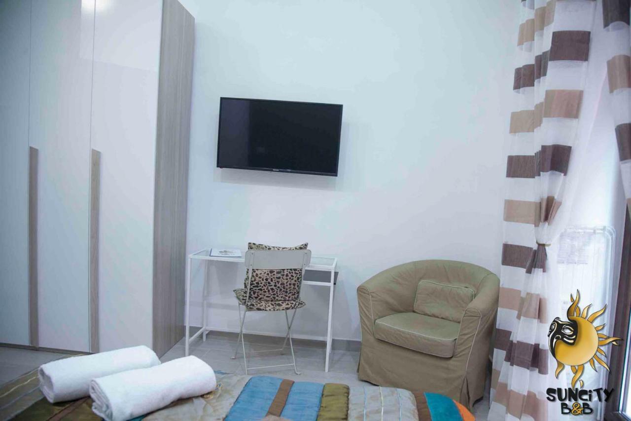 Suncity Couette-café Naples