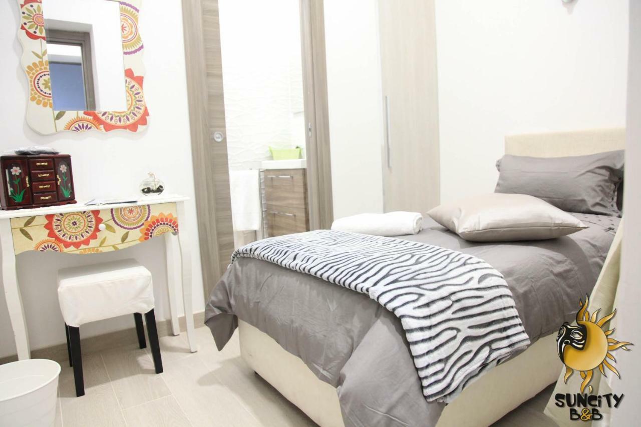 Suncity Couette-café Naples